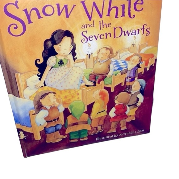 Snow White & The Seven Dwarfs kids book - Picture 1 of 13